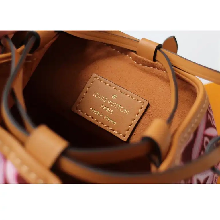 Bags LV 204B570011 0806